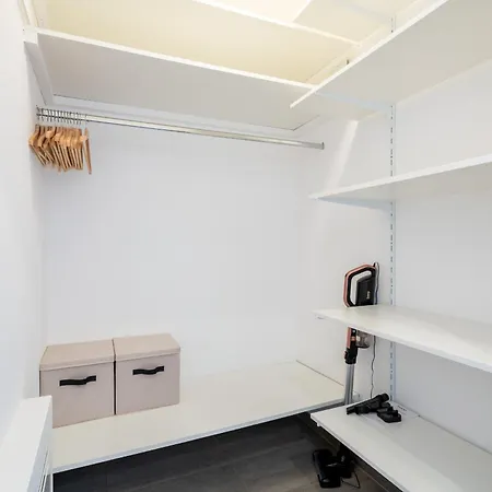 Apartment Walzer Kg *